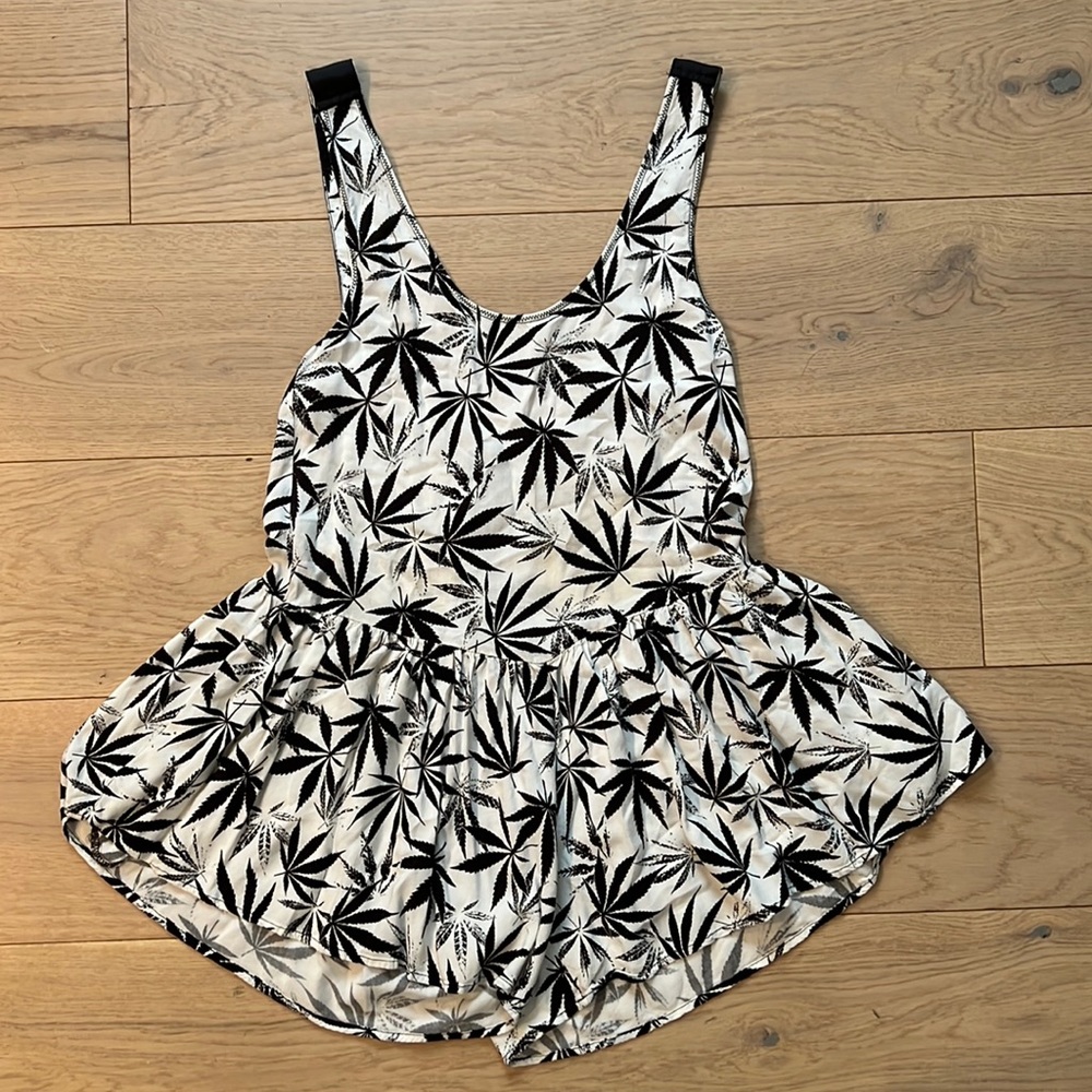 Super cute one price short jumper or swim cover up.